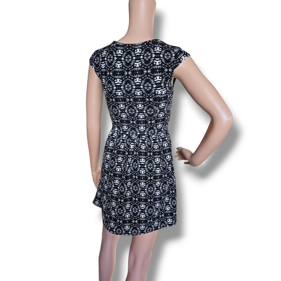Enough About Me Women's Black/White Geometric & Tribal Print Design Mini Dress - Picture 10 of 16